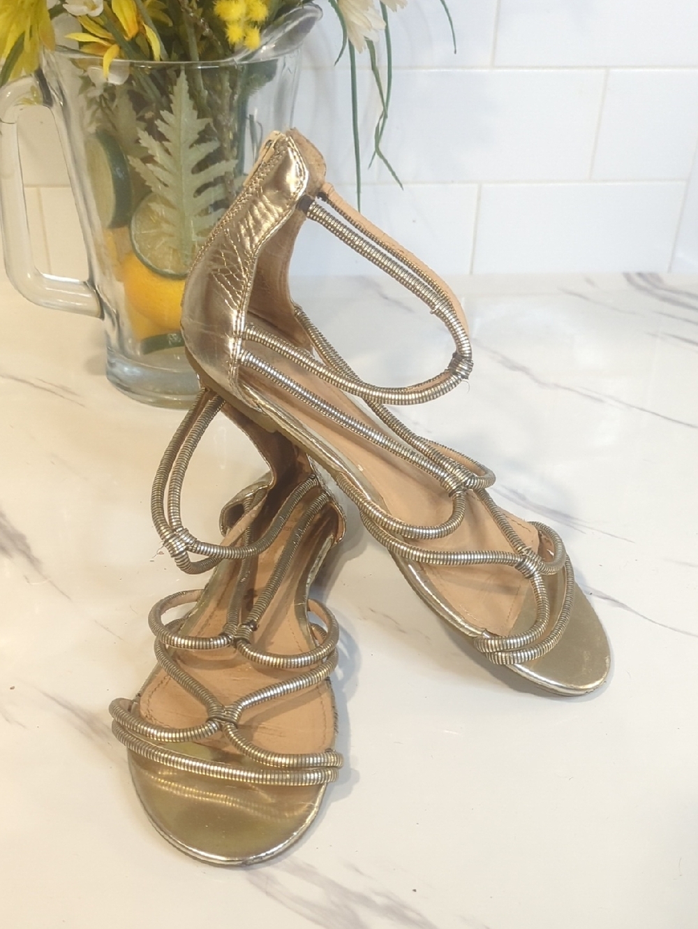 9M *Preloved* Vintage 90s Fashion Metallic Gold Strappy Heeled Sandals - Women